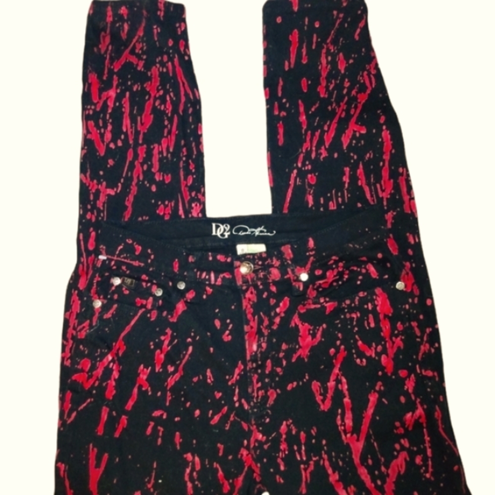 DG2 DIANE GILMAN Black w/Shiny Red Paint Splashes Denim Jeans Size 8